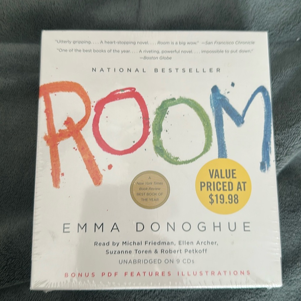 Room by Emma Donoghue 9 CD set unabridged set NEW